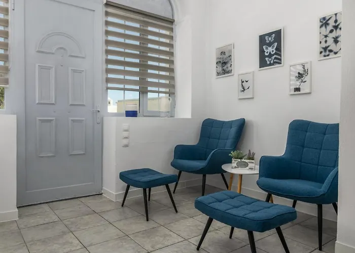 Aretis Villa Plaka (Milos)