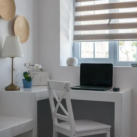 Aretis * Plaka (Milos)