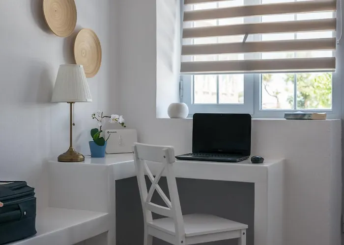 Aretis * Plaka (Milos)