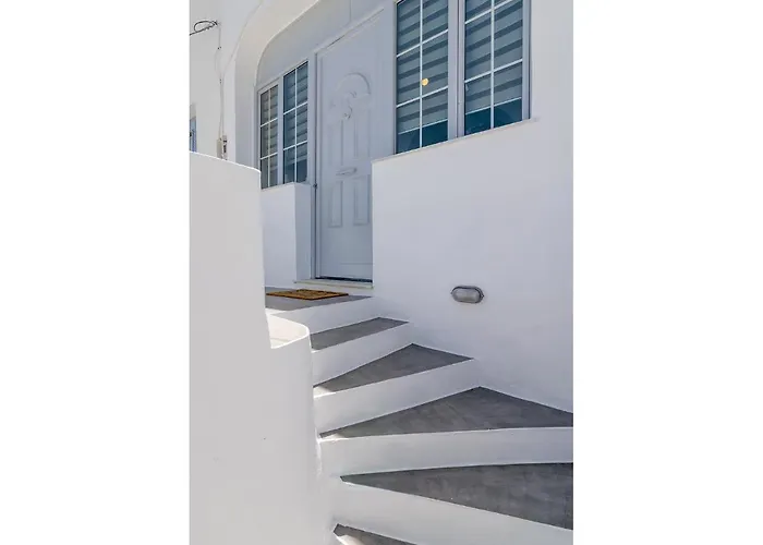 Aretis Villa Plaka (Milos)