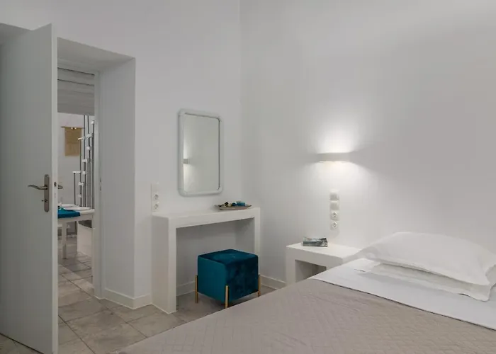 Aretis Villa Plaka (Milos)